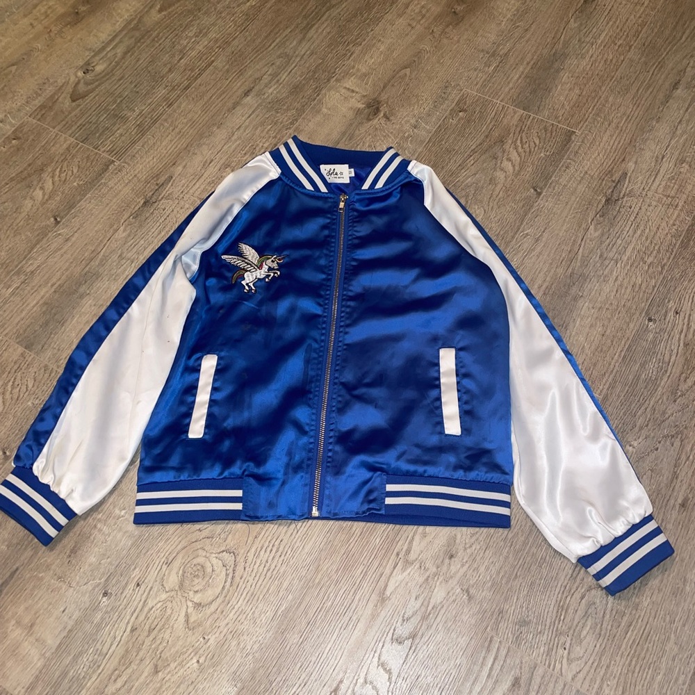 Girls Lola and the boys unicorn bomber